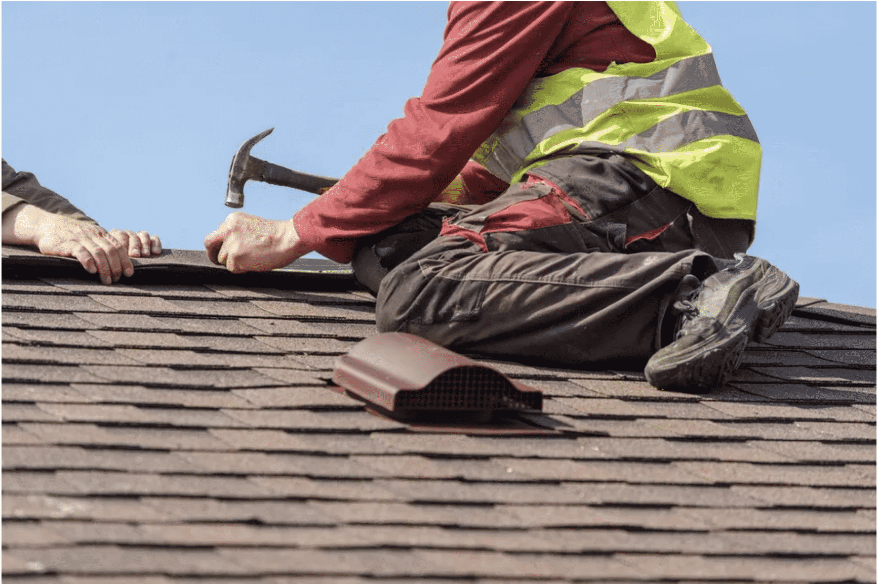 5 Helpful Tips for Selecting the Right Contractor for Your Roofing Needs