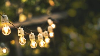 9 Easy Tips For Trendy Outdoor Lighting