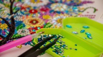 Diamond Painting vs. Other Craft Hobbies: Which One is Right for You?