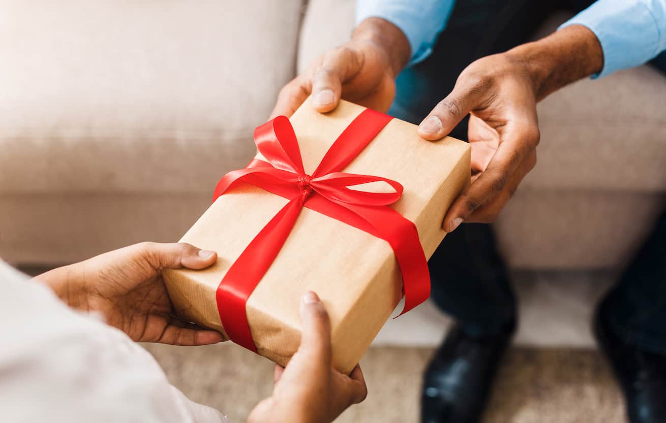 Expressing Your Love: The Best Gifts for Someone You Cherish in 2023