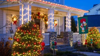 Warmth in the Cold: Cozy Outdoor Holiday Lighting Ideas