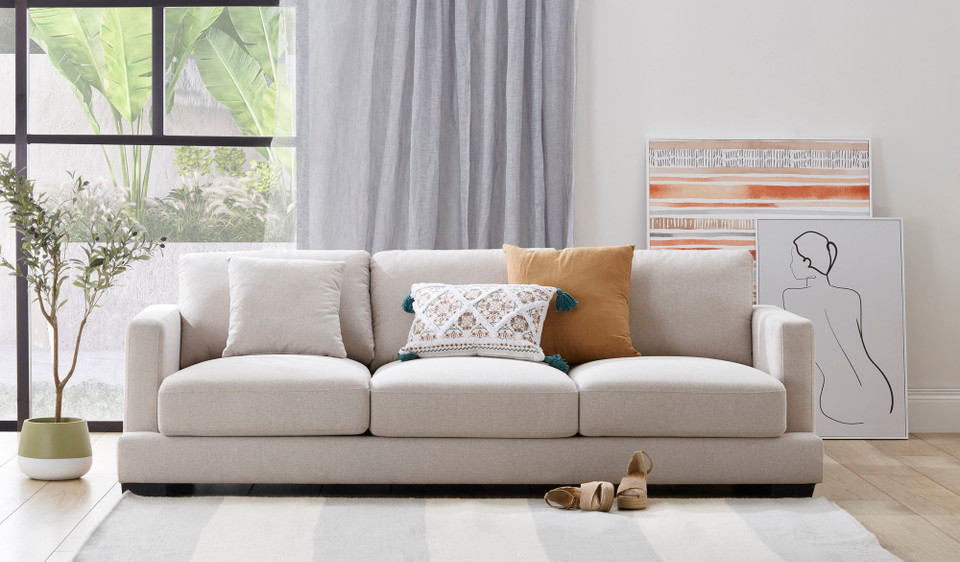 What Are the Advantages of A Bench Seat Sofa?