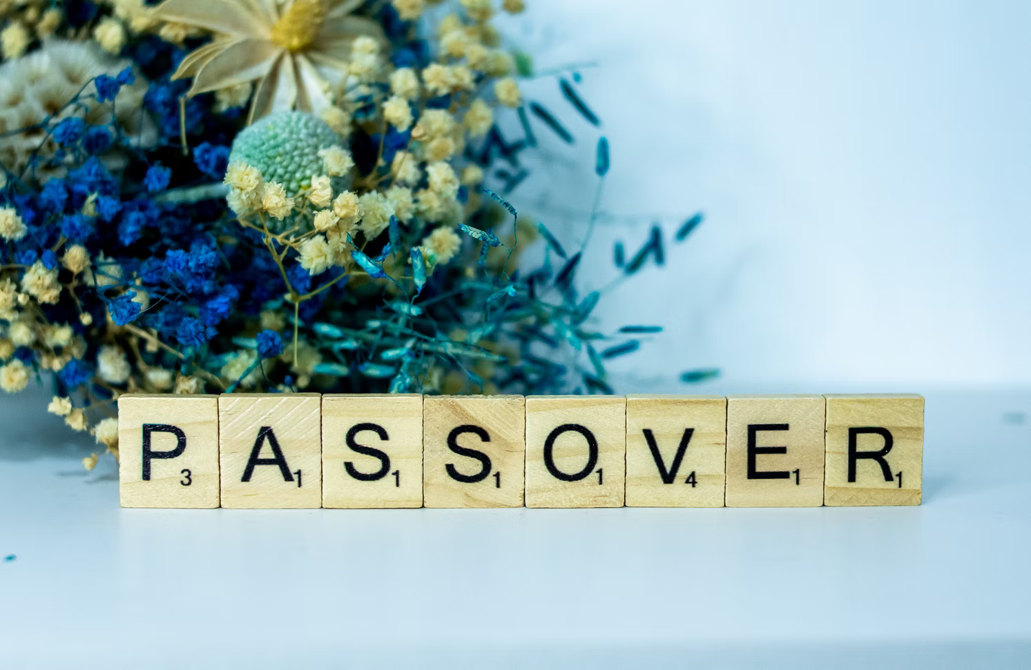 Jewish Passover Traditions Meet Interior Decor HousesItWorld