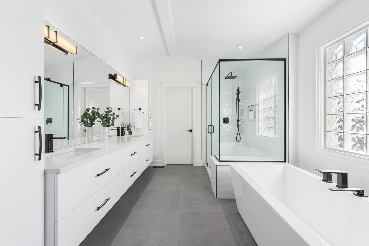 Maximizing Your Bathroom Space: Practical Tips for Small Areas